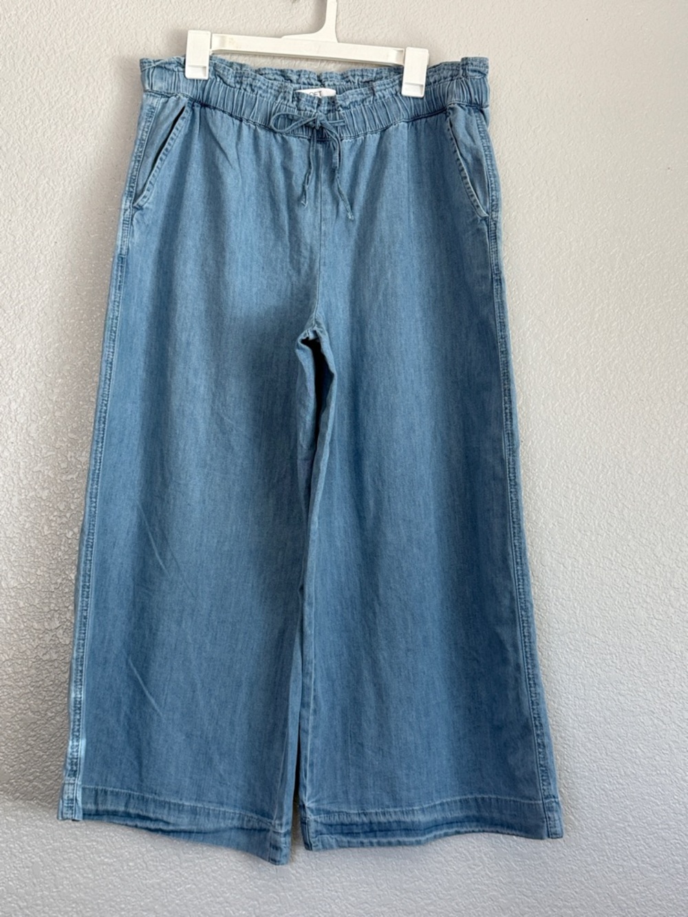 LOFT Light Wash Wide Leg Chambray Pants